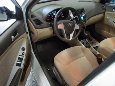 2012 Hyundai Accent  GLS