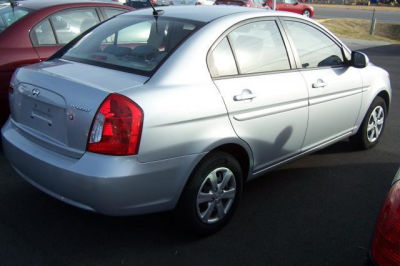 2011 Hyundai Accent  GLS