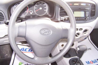2011 Hyundai Accent  GLS