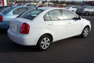2011 Hyundai Accent GLS