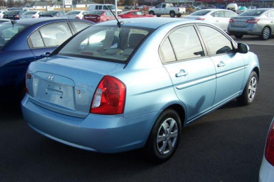 2011 Hyundai Accent  GLS