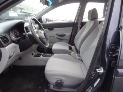 2011 Hyundai Accent  GLS