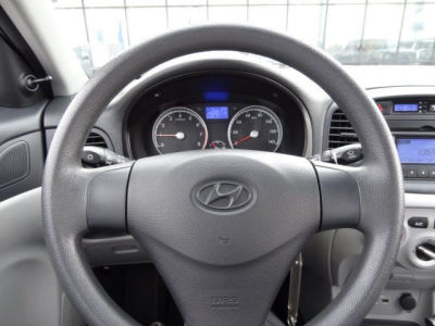 2011 Hyundai Accent  GLS