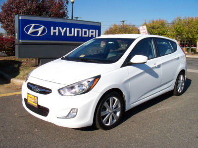 2012 Hyundai Accent  SE