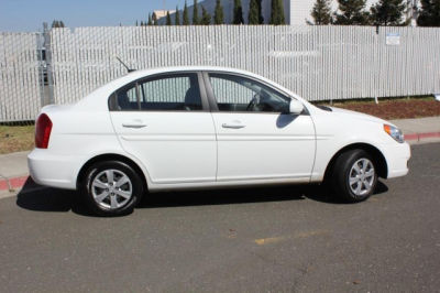 2011 Hyundai Accent GLS
