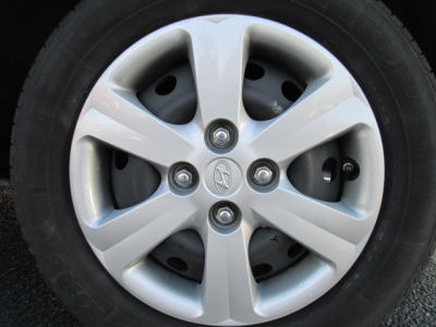 2011 Hyundai Accent  GLS