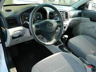 2011 Hyundai Accent GLS