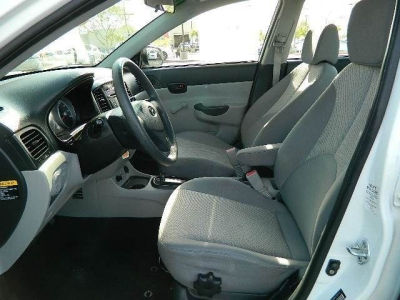 2011 Hyundai Accent GLS