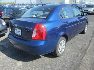2011 Hyundai Accent  GLS