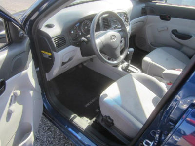 2011 Hyundai Accent  GLS