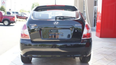 2011 Hyundai Accent SE