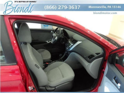 2012 Hyundai Accent  GLS