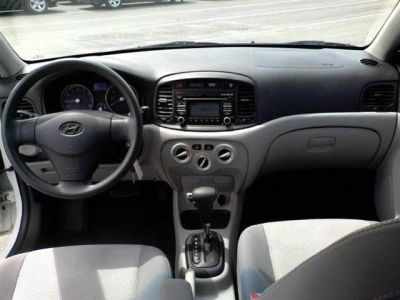 2011 Hyundai Accent GLS