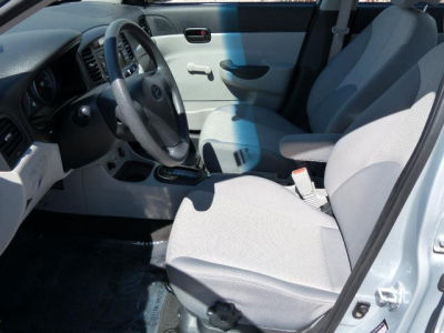 2011 Hyundai Accent  GLS