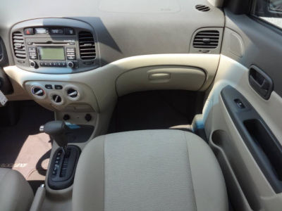 2009 Hyundai Accent  GLS