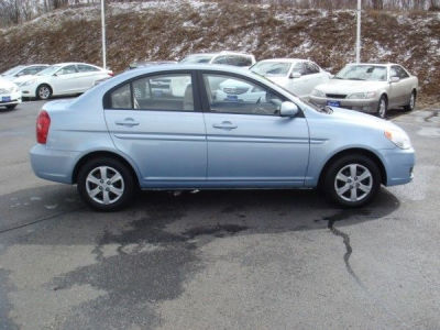 2011 Hyundai Accent GLS