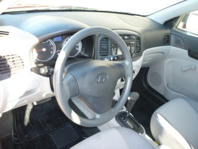 2011 Hyundai Accent GLS
