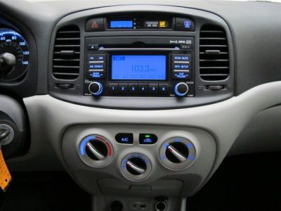 2010 Hyundai Accent GLS