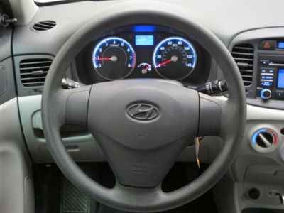 2010 Hyundai Accent GLS