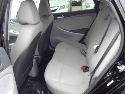 2012 Hyundai Accent  GLS