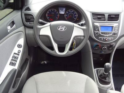 2012 Hyundai Accent  GLS