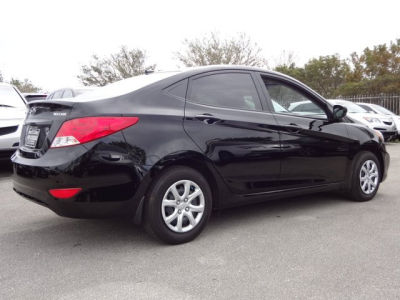 2012 Hyundai Accent  GLS