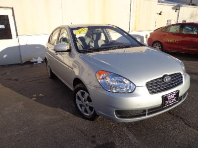 2011 Hyundai Accent  GLS