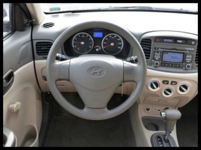 2011 Hyundai Accent GLS