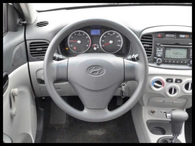 2011 Hyundai Accent  GLS