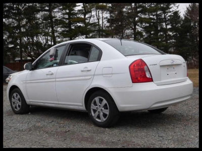 2011 Hyundai Accent  GLS