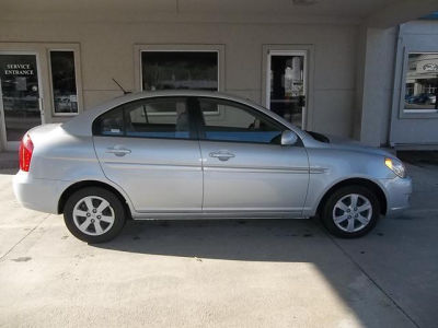 2011 Hyundai Accent GLS