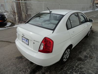 2011 Hyundai Accent  GLS