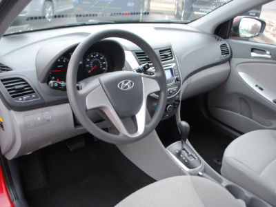2012 Hyundai Accent  GLS