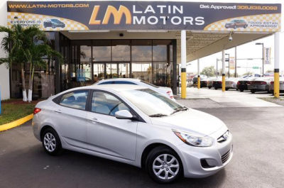 2012 Hyundai Accent  GLS