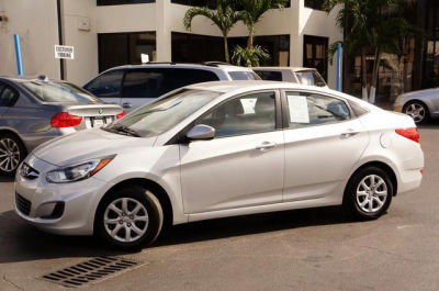 2012 Hyundai Accent  GLS