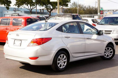 2012 Hyundai Accent  GLS
