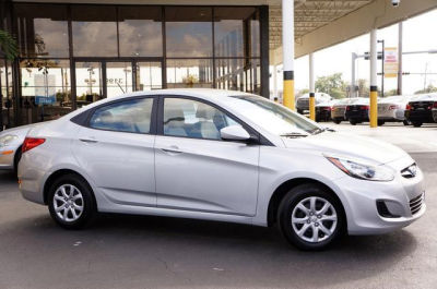 2012 Hyundai Accent  GLS
