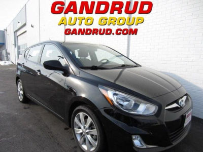 2012 Hyundai Accent  SE