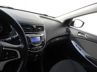 2012 Hyundai Accent  SE