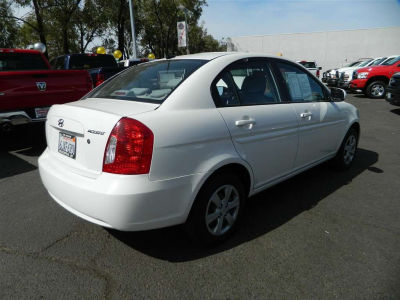 2010 Hyundai Accent GLS