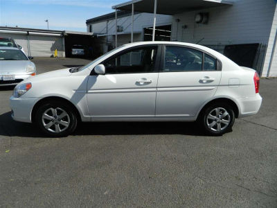 2010 Hyundai Accent GLS