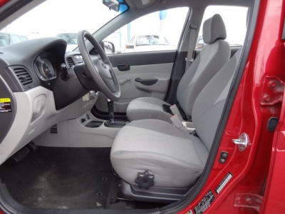 2011 Hyundai Accent  GLS