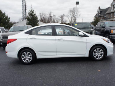 2013 Hyundai Accent GLS