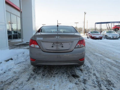 2012 Hyundai Accent GLS