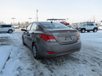 2012 Hyundai Accent GLS