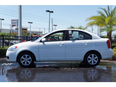2010 Hyundai Accent GLS