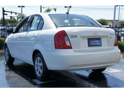 2010 Hyundai Accent GLS