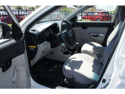 2010 Hyundai Accent GLS