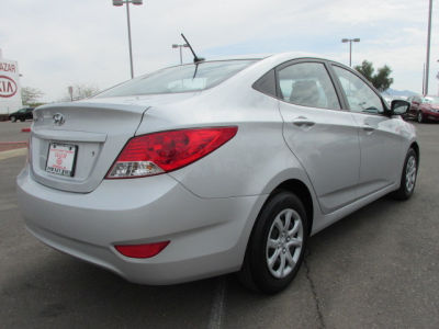 2012 Hyundai Accent  GLS
