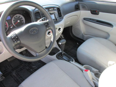 2011 Hyundai Accent GLS